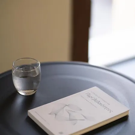 Legacy Private ,oia Apartment Ia