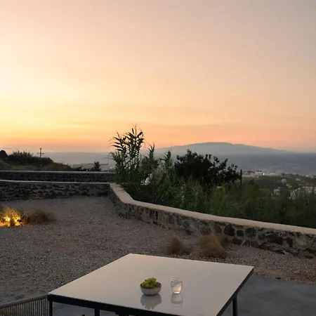 Legacy Private ,oia * Oia (Santorini)